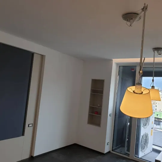 Apartament me ndarje dhe tavane me gips